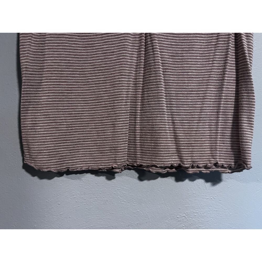 American Eagle soft and sexy striped Tee with ruffle hem and scrunched V neck - Picture 3 of 5
